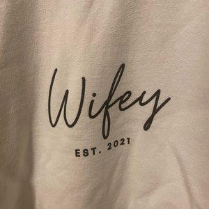 Large White Gildan crew neck